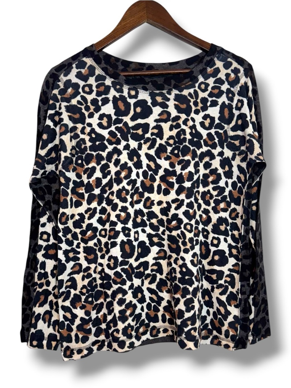 Nally & Millie Leopard Animal Print Long Sleeve Knit Blouse Sweater Medium Art - Picture 1 of 5